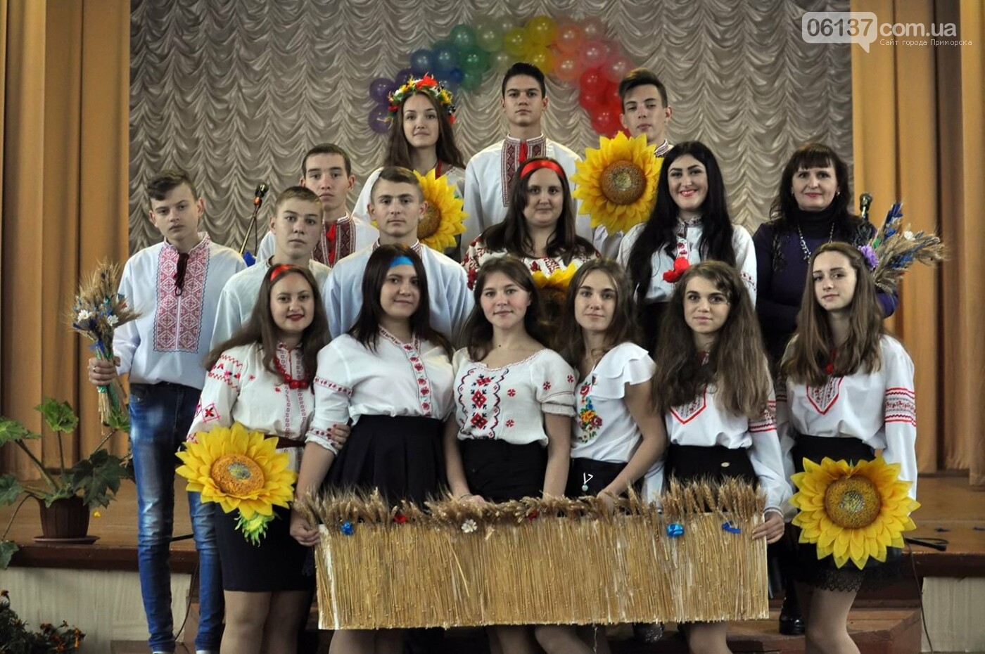 Приморці у вишиванках - кліп від закладу культури Приморськ..., фото-3 Приморці у вишиванках - кліп від закладу культури Приморської ОТГ, фото-3