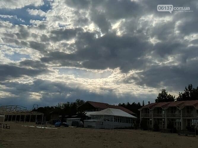 На запорожском курорте креативно решили вопрос с любителями..., фото-6 На запорожском курорте креативно решили вопрос с любителями помочиться на пляже. Фото/Видео , фото-6
