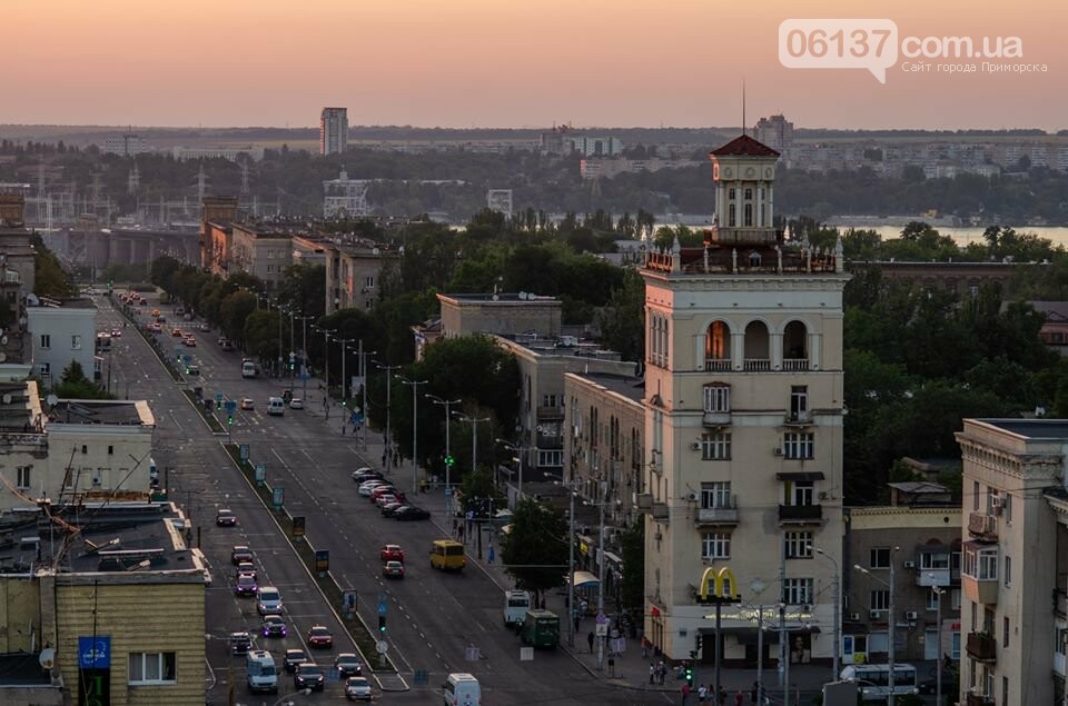 Что сделают для спасения дома с башней на центральном прос..., фото-20 Что сделают для спасения дома с башней на центральном проспекте. Фоторепортаж/Вид с башни, фото-20