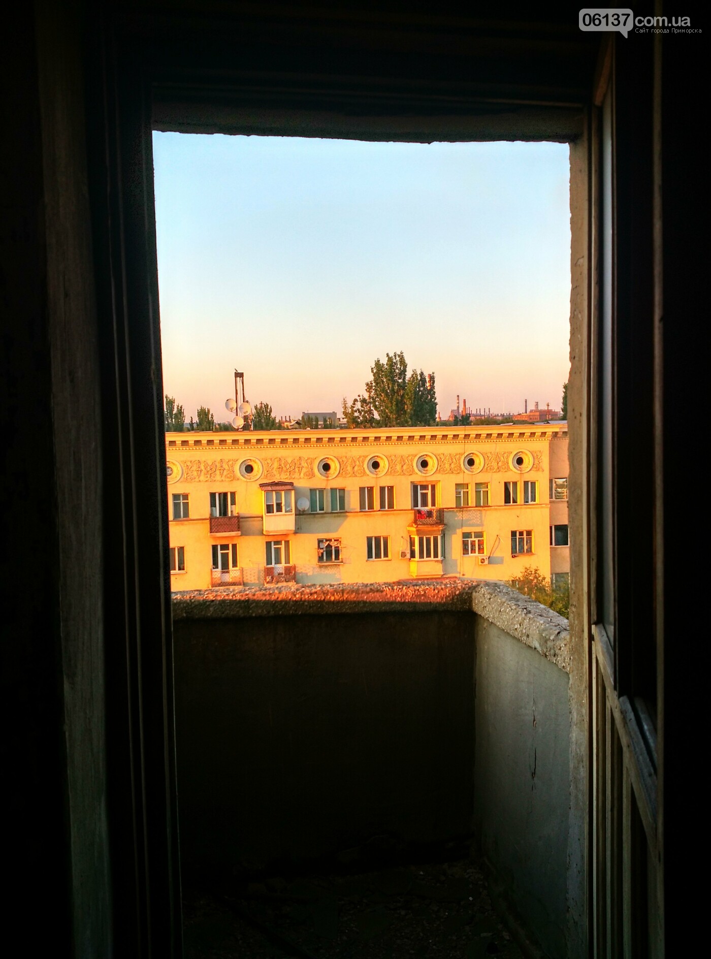 Что сделают для спасения дома с башней на центральном прос..., фото-3 Что сделают для спасения дома с башней на центральном проспекте. Фоторепортаж/Вид с башни, фото-3