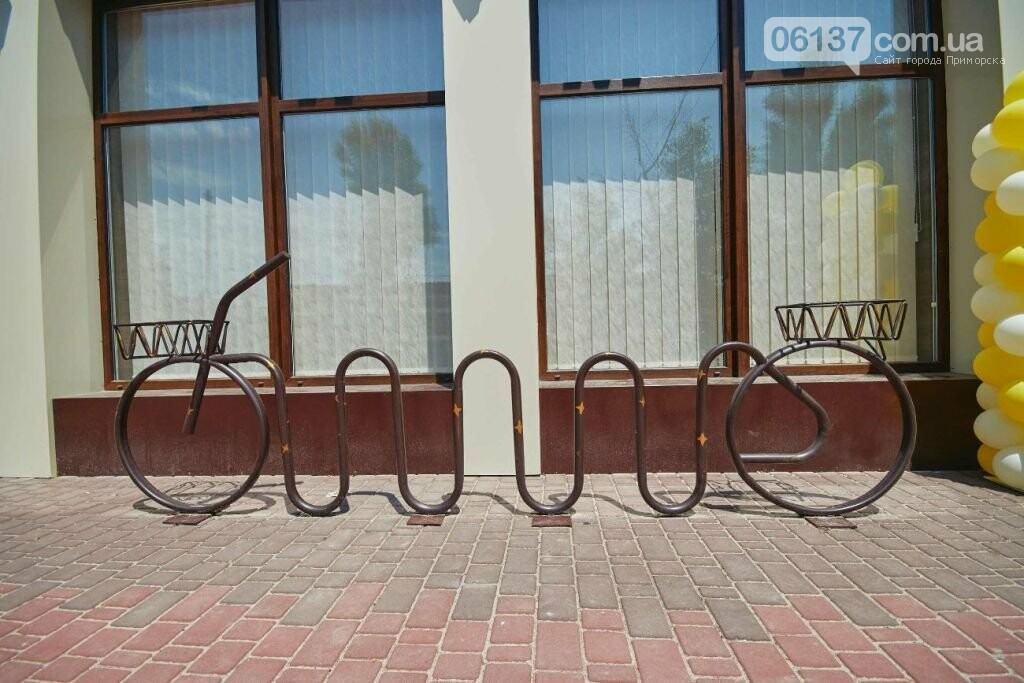 Новые современные велопарковки в Бердянске, фото-7 Новые современные велопарковки в Бердянске, фото-7