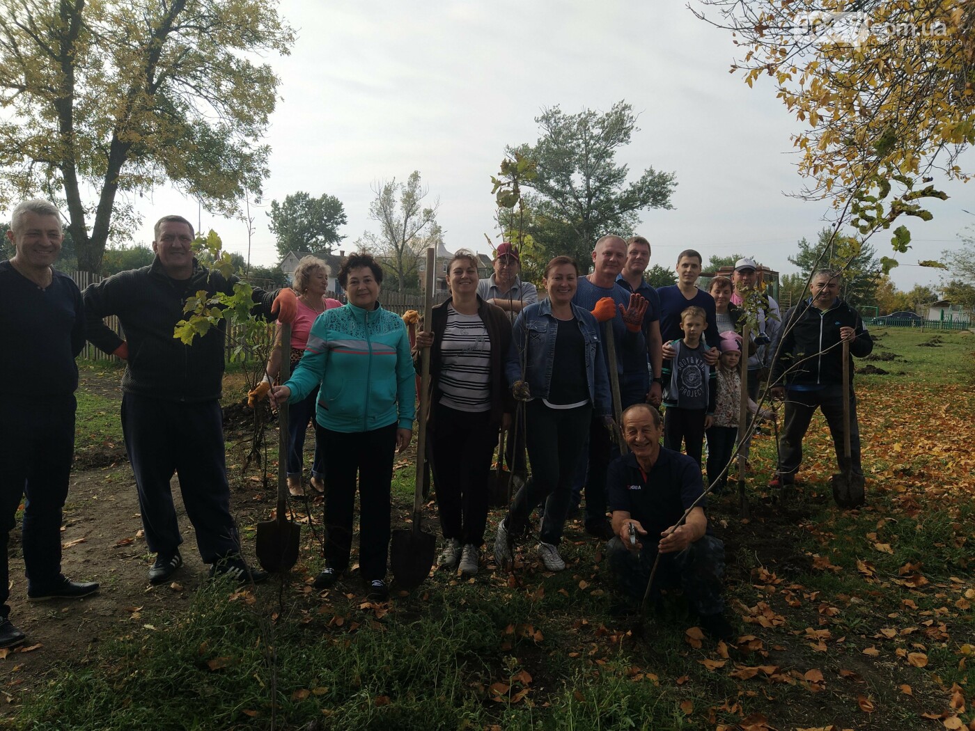 Цієї суботи в Приморську волонтери висадили 562 дерева дол..., фото-2 Цієї суботи в Приморську волонтери висадили 562 дерева долучившись до акції "Озеленення України", фото-2