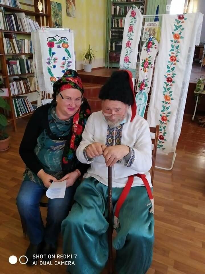 В Приморську в літературно-музичній вітальні вшановували т..., фото-3 В Приморську в літературно-музичній вітальні вшановували традиції української хустки, фото-3