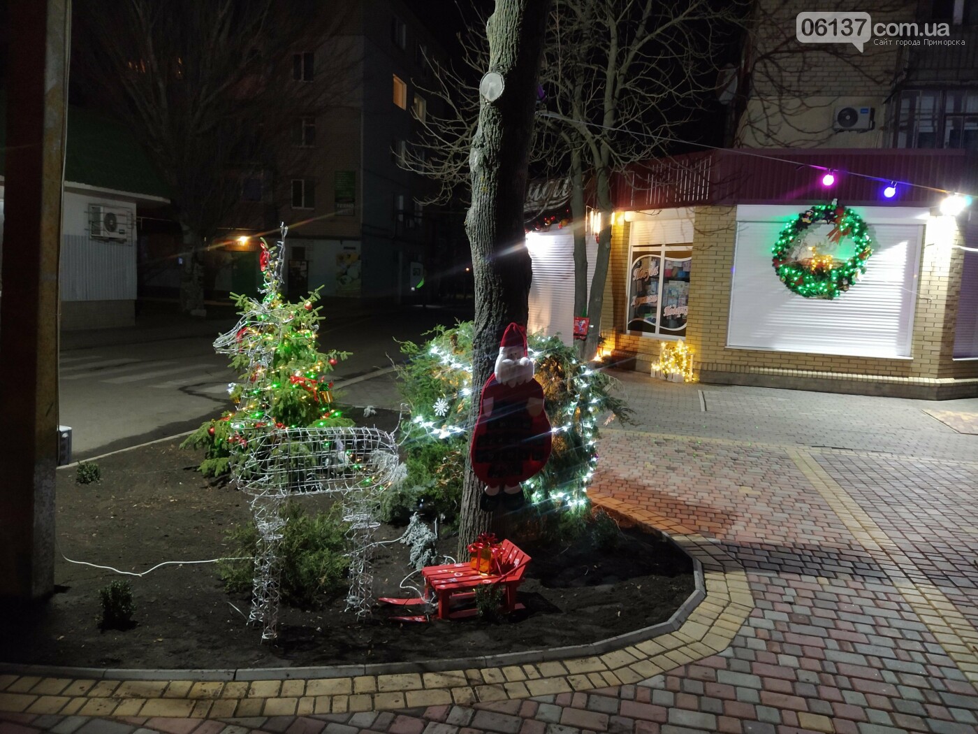 Приморск готовится к Новогодним праздникам, фото-1 Приморск готовится к Новогодним праздникам, фото-1