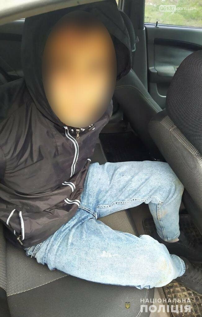 Бердянською поліцією затримано шахраїв, що працювали за схе..., фото-2 Бердянською поліцією затримано шахраїв, що працювали за схемою "Ваш родич попав в ДТП", фото-2