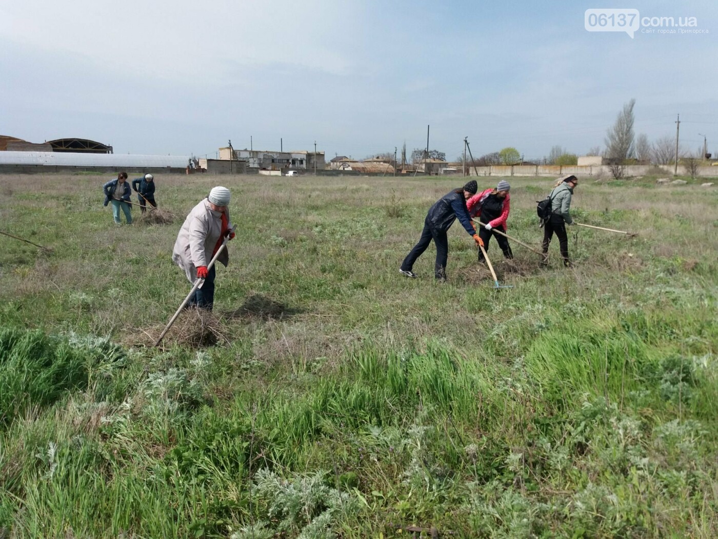 В Приморську пройшла велика всеміська толока, фото-1 В Приморську пройшла велика всеміська толока, фото-1