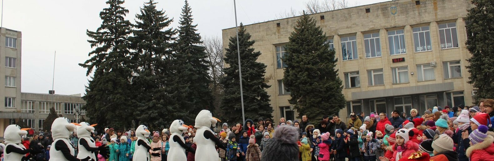 На открытии Городской новогодней елки в Приморске было весело На открытии Городской новогодней елки в Приморске было весело, Наталья Лякишева