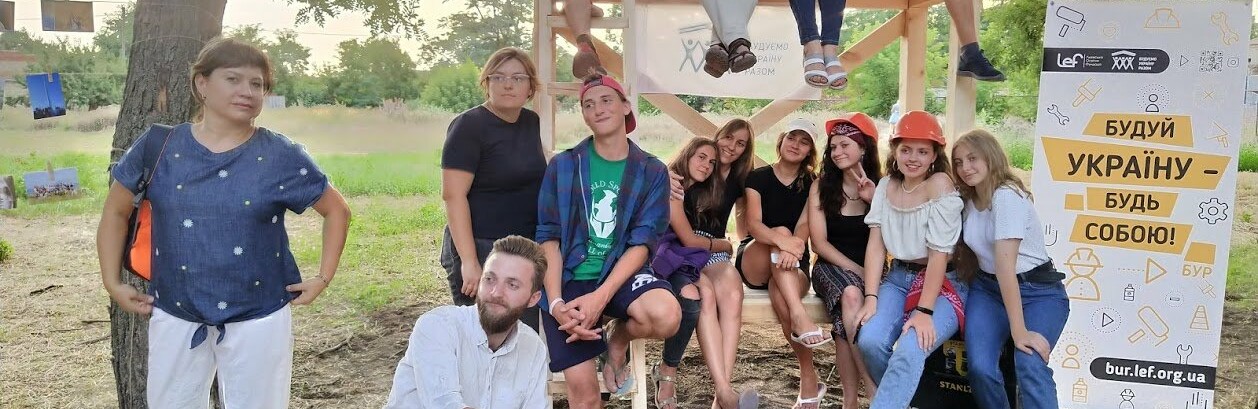 Робота закінчена, пора додому. Волонтери літнього табору БУР в Прим... Робота закінчена, пора додому. Волонтери літнього табору БУР в Приморську прощались з нашим містом., Наталья Лякишева