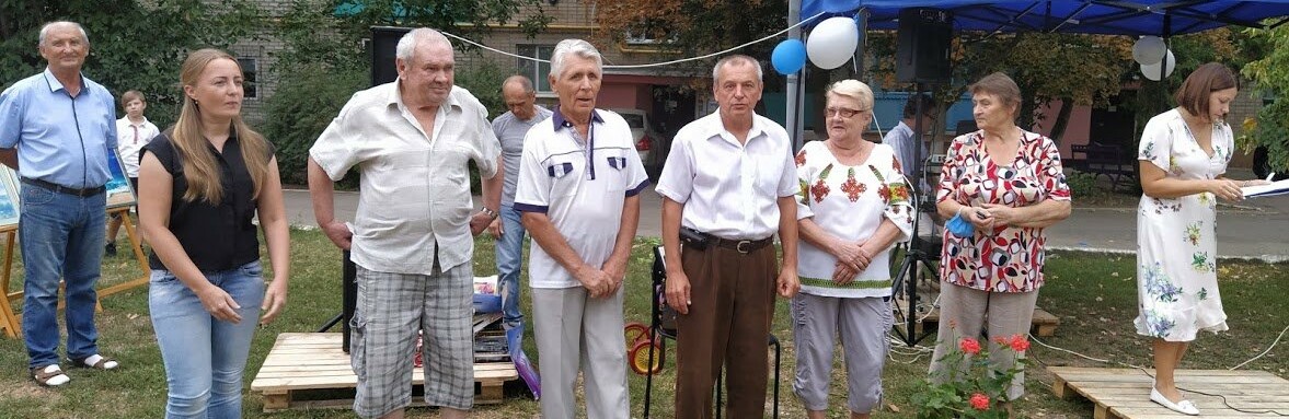В Приморске "Соседи-2010" весело и дружно отмечали юбилей В Приморске "Соседи-2010" весело и дружно отмечали юбилей
