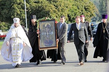 Свято - Троицкому храму в Приморске подарили хроноскопию чудотворно... Свято - Троицкому храму в Приморске подарили хроноскопию чудотворной иконы "Хлеб Жизни", Наталья Лякишева