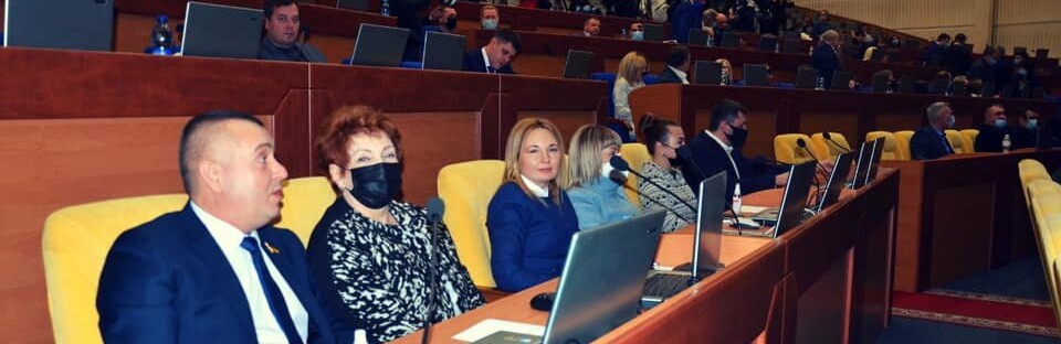 Перша сесія Запорізької облради відзначилась скандалами та обвинува... Перша сесія Запорізької облради відзначилась скандалами та обвинуваченнями, Наталья Лякишева