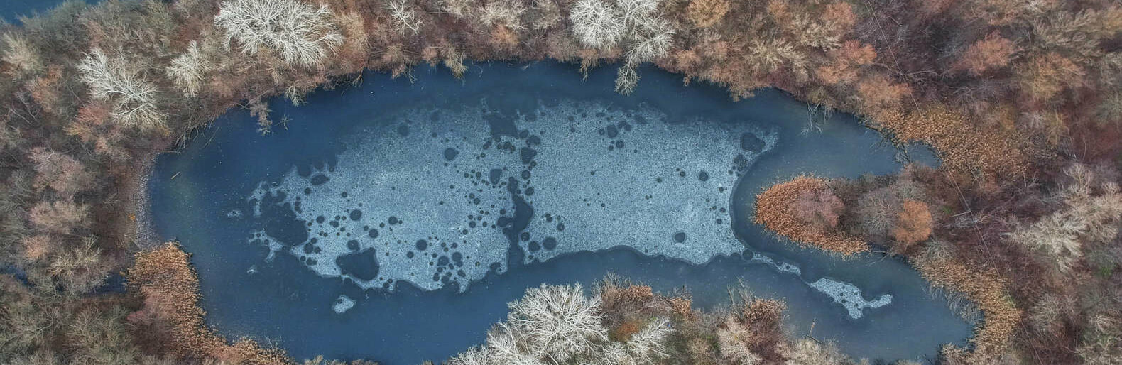 Запорожский фотограф показал озера Хортицы с высоты. Фото/Видео Запорожский фотограф показал озера Хортицы с высоты. Фото/Видео