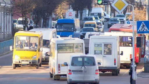 Время работы транспорта в новогоднюю ночь в Запорожье продлили Время работы транспорта в новогоднюю ночь в Запорожье продлили